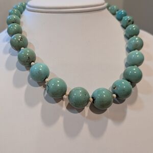 Elegant Turquoise Beaded Necklace